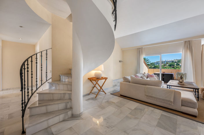 Image No.31-3 Bed Property for sale