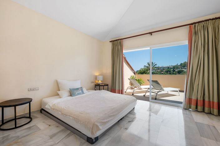 Image No.35-3 Bed Property for sale