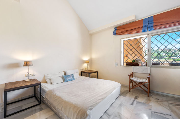 Image No.39-3 Bed Property for sale