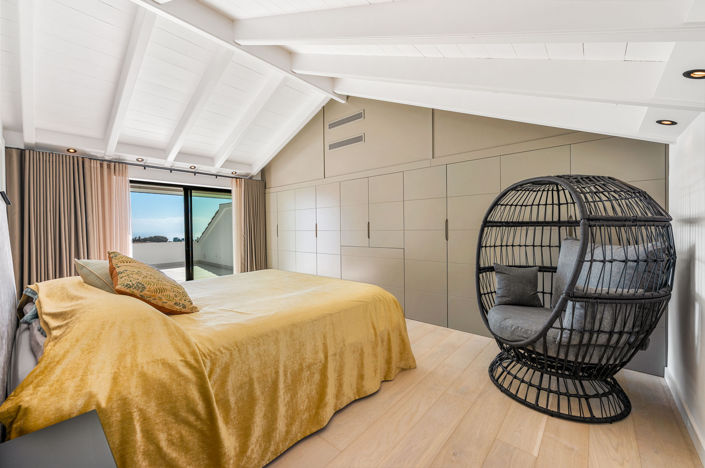 Image No.17-3 Bed Property for sale