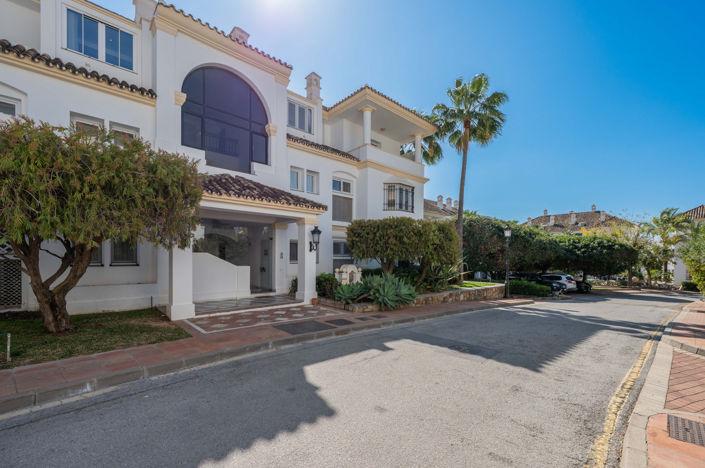 Image No.35-3 Bed Property for sale