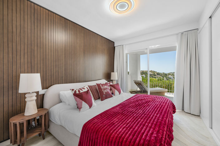Image No.14-3 Bed Property for sale