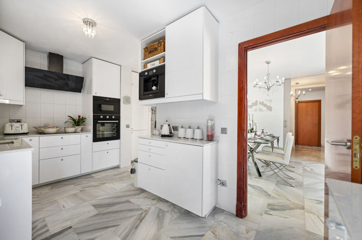 Image No.18-3 Bed House for sale
