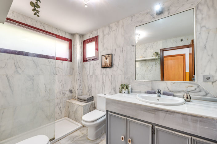 Image No.23-3 Bed House for sale