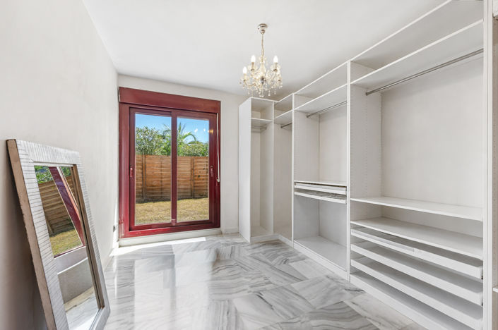 Image No.24-3 Bed House for sale