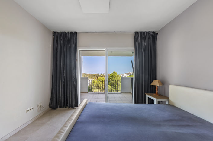Image No.14-2 Bed Apartment for sale