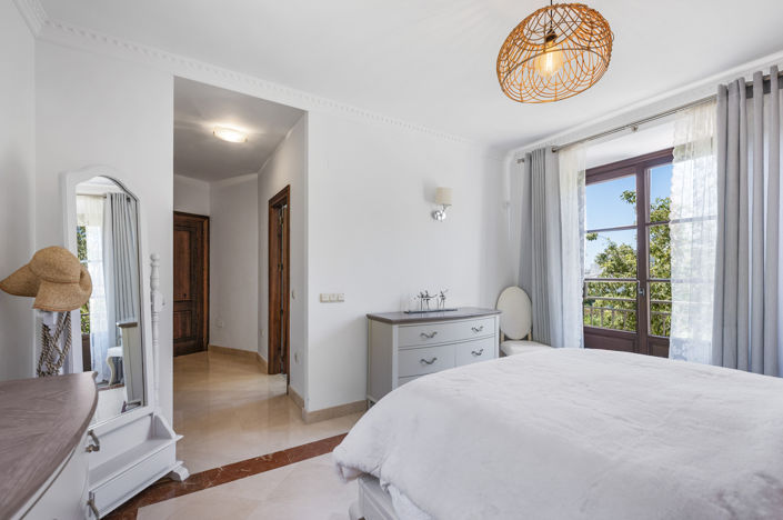 Image No.19-4 Bed Villa for sale