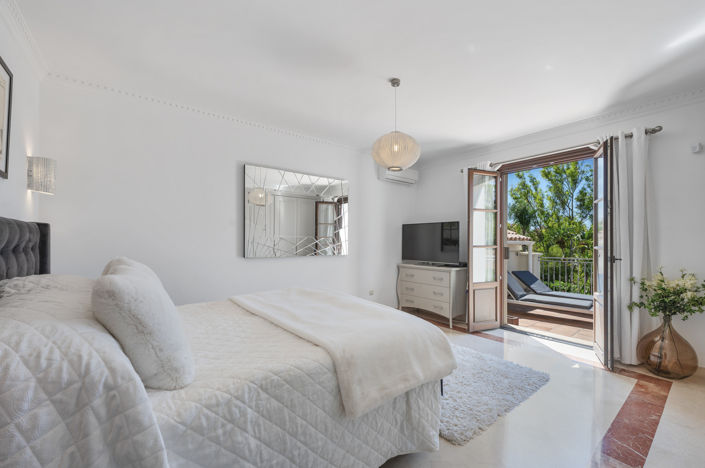 Image No.24-4 Bed Villa for sale