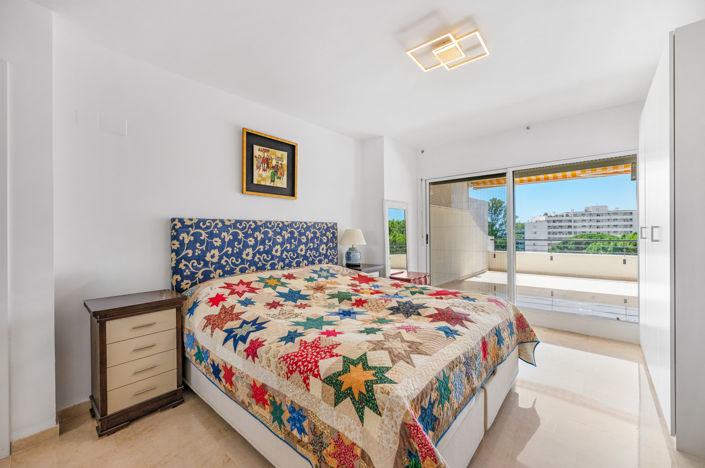 Image No.16-4 Bed Property for sale