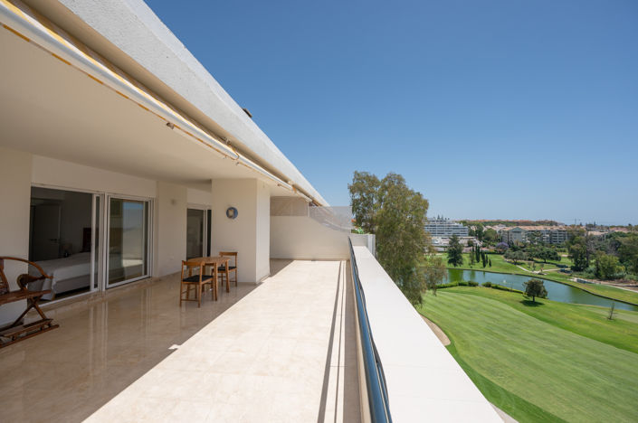 Image No.19-4 Bed Property for sale