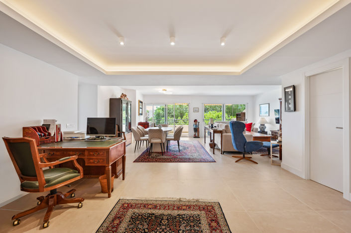 Image No.2-4 Bed Property for sale