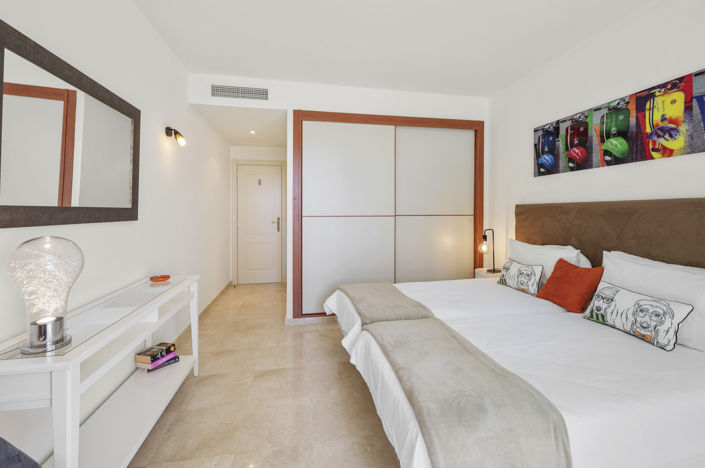 Image No.22-3 Bed Property for sale