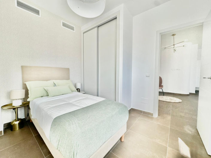 Image No.10-3 Bed Apartment for sale