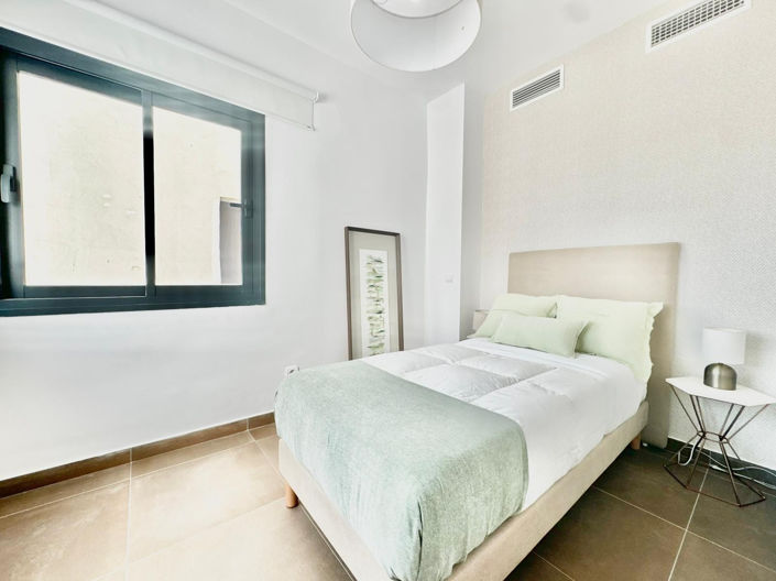 Image No.19-3 Bed Apartment for sale