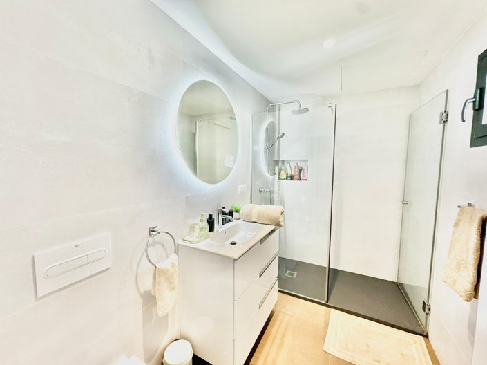 Image No.9-3 Bed Apartment for sale