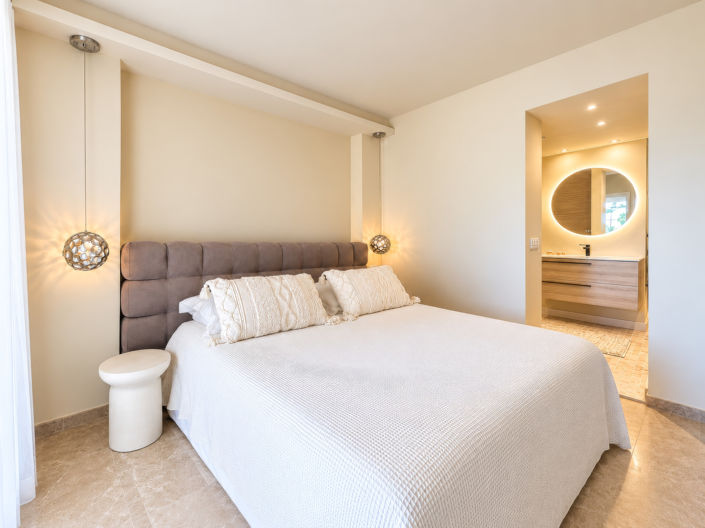 Image No.12-3 Bed Apartment for sale