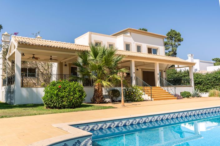 Image No.1-6 Bed Villa for sale