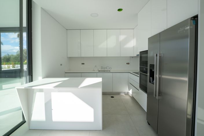 Image No.7-4 Bed Villa for sale