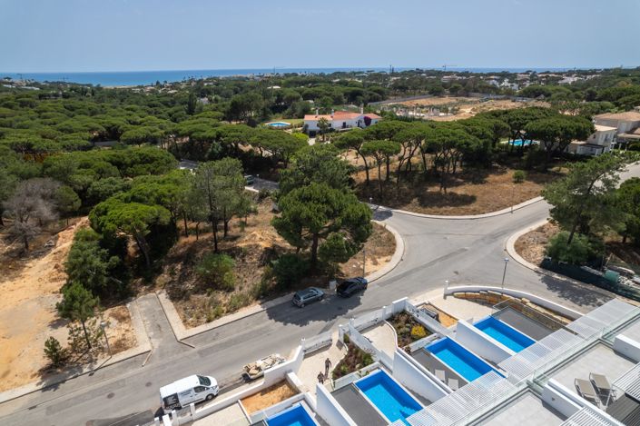 Image No.21-3 Bed Townhouse for sale