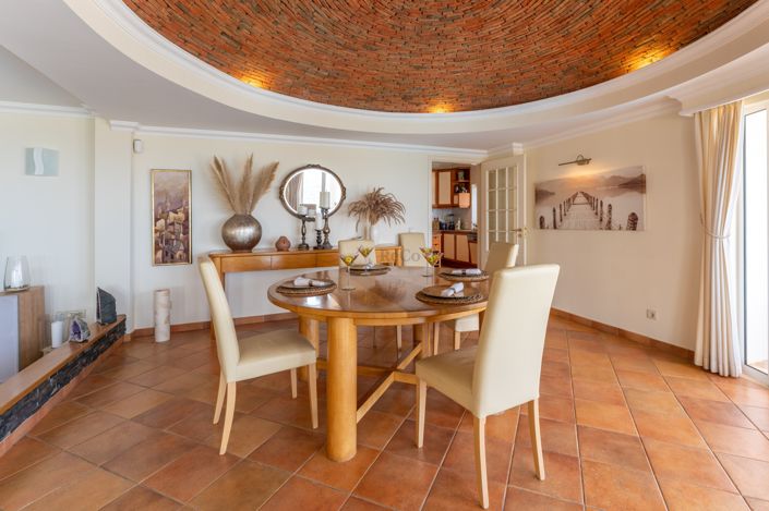 Image No.12-4 Bed Villa for sale