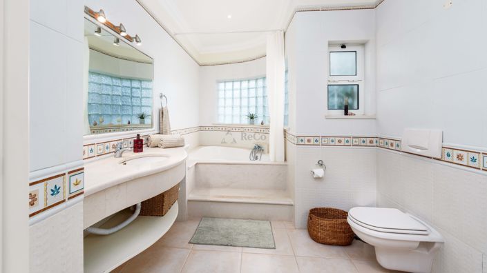 Image No.23-4 Bed Villa for sale