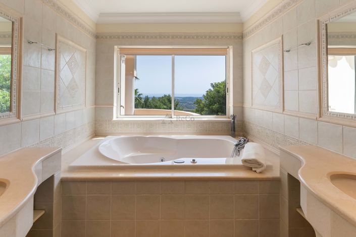 Image No.26-4 Bed Villa for sale