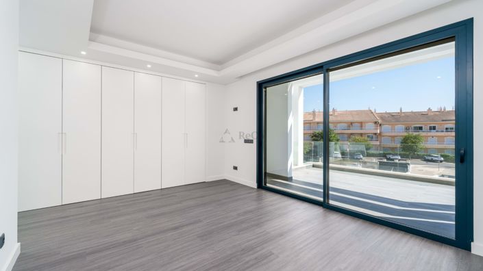 Image No.11-3 Bed Villa for sale