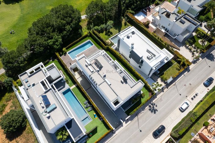 Image No.1-4 Bed Villa for sale