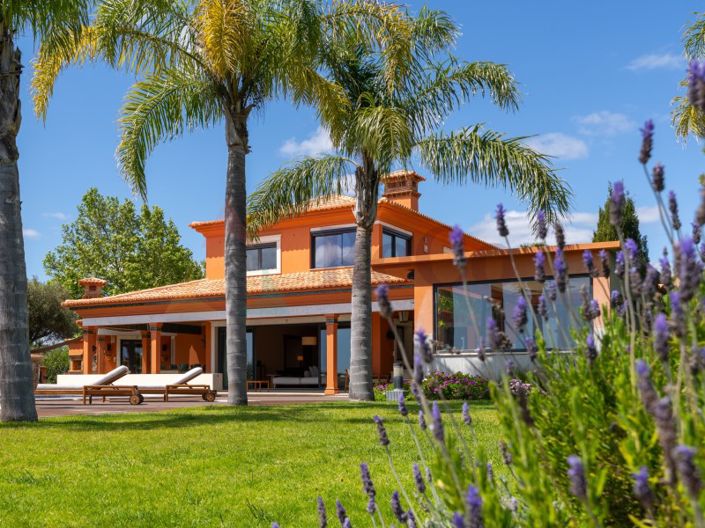 Image No.1-5 Bed House for sale