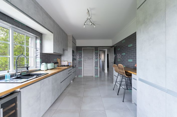 Image No.12-5 Bed Villa for sale