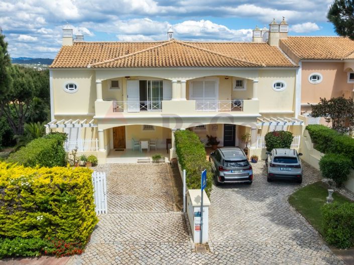 Image No.1-4 Bed House for sale