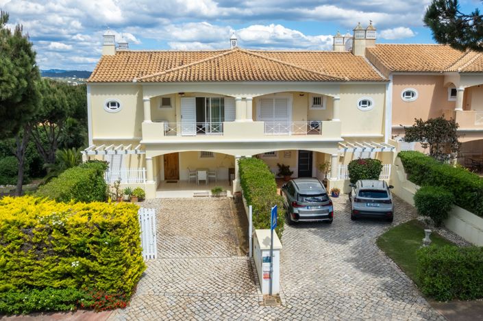 Image No.2-4 Bed Townhouse for sale