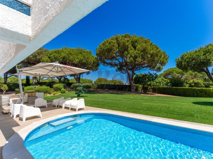 Image No.1-5 Bed House for sale
