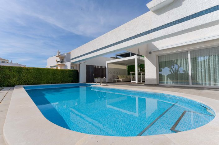 Image No.3-5 Bed Villa for sale