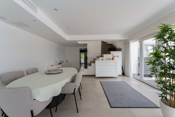 Image No.7-5 Bed Villa for sale