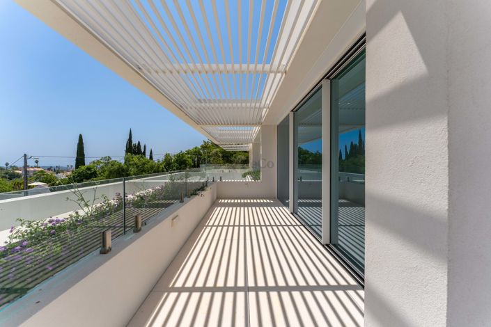 Image No.28-5 Bed Villa for sale