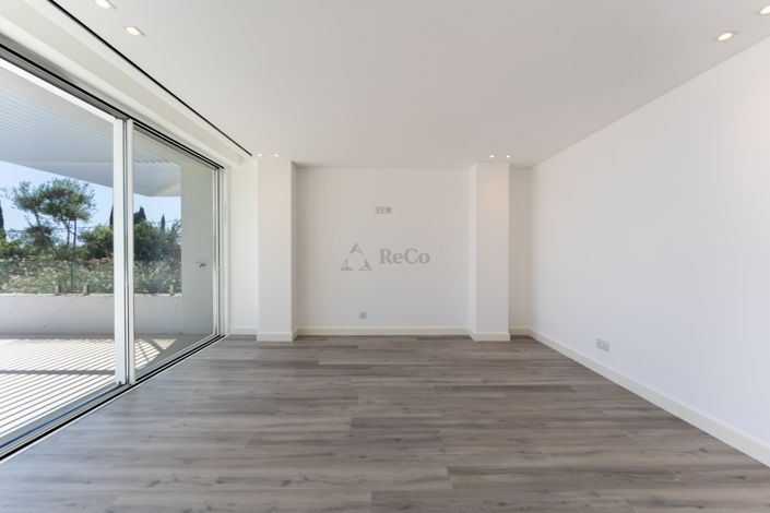 Image No.37-5 Bed Villa for sale