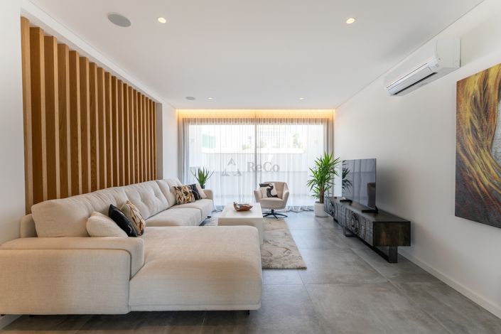 Image No.1-3 Bed Property for sale