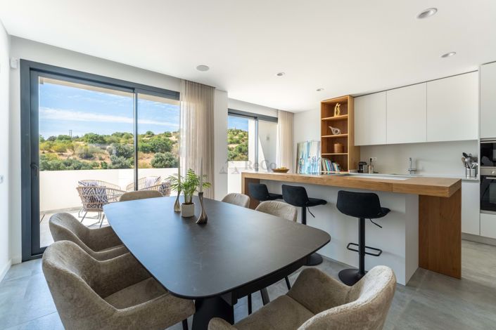 Image No.2-3 Bed Property for sale