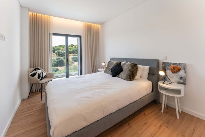 Image No.24-3 Bed Property for sale