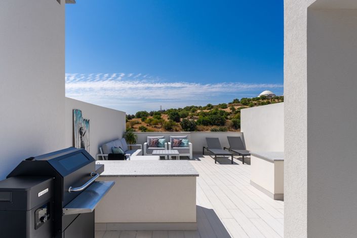 Image No.4-3 Bed Property for sale