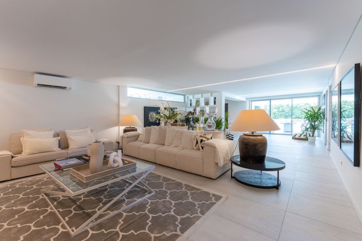 Image No.40-5 Bed Villa for sale