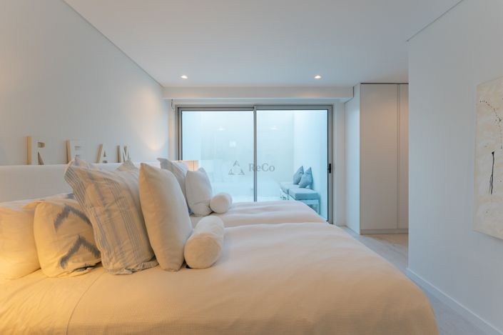 Image No.42-5 Bed Villa for sale