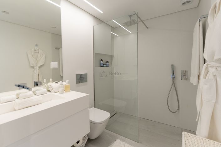 Image No.44-5 Bed Villa for sale