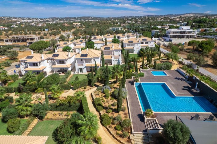 Image No.1-4 Bed Villa for sale