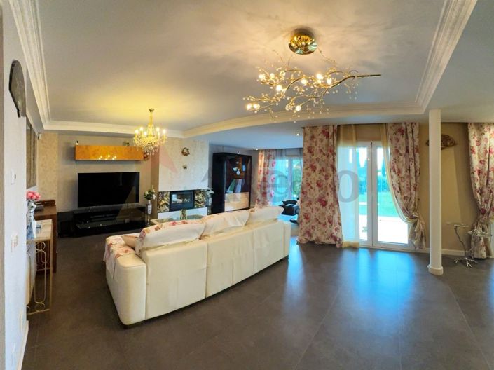 Image No.6-4 Bed Villa for sale