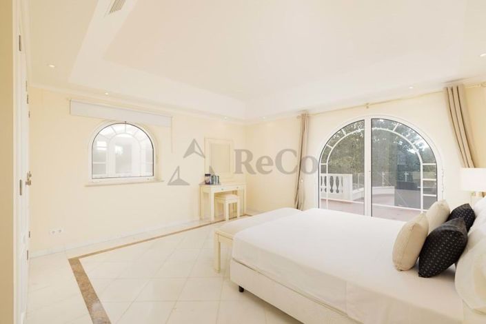 Image No.18-4 Bed Villa for sale