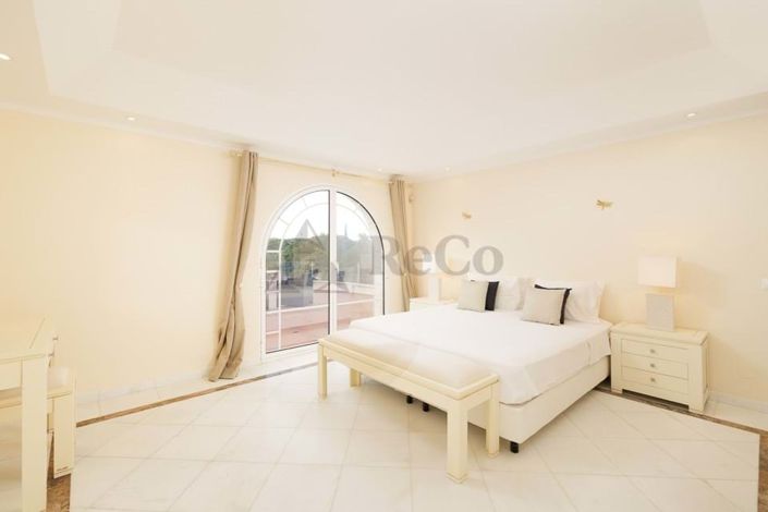 Image No.19-4 Bed Villa for sale