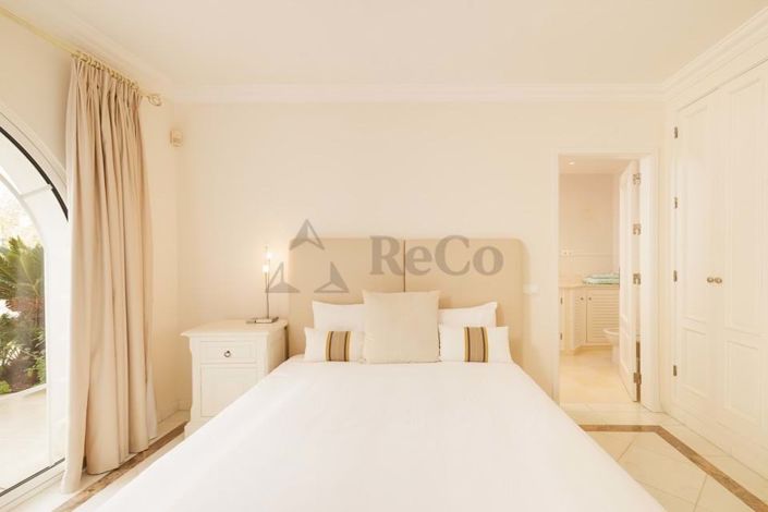 Image No.21-4 Bed Villa for sale