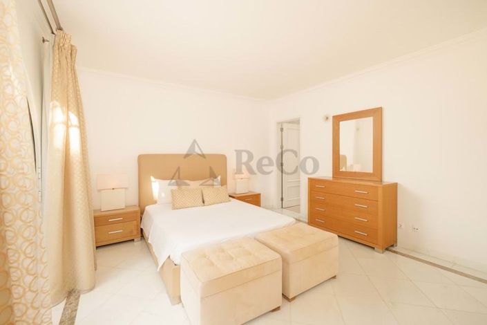 Image No.23-4 Bed Villa for sale